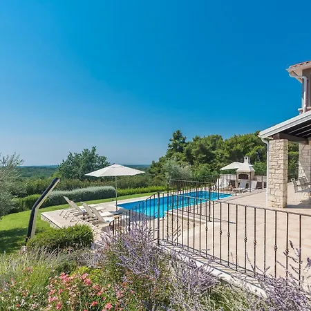 Sterpazzi - Near Porec With Sea View, Private Jacuzzi, Sauna And Pool