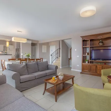 Sterpazzi - Near Porec With Sea View, Private Jacuzzi, Sauna And Pool Vila *