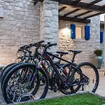 Sterpazzi Near Porec With Heated Private Pool, Sea View, Jacuzzi And Sauna * Višnjan