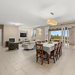 Vila Sterpazzi Near Porec With Heated Private Pool, Sea View, Jacuzzi And Sauna *