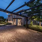 Sterpazzi Near Porec With Heated Private Pool, Sea View, Jacuzzi And Sauna *