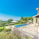Sterpazzi Near Porec With Heated Private Pool, Sea View, Jacuzzi And Sauna * Višnjan