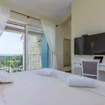 Sterpazzi Near Porec With Heated Private Pool, Sea View, Jacuzzi And Sauna Vila *