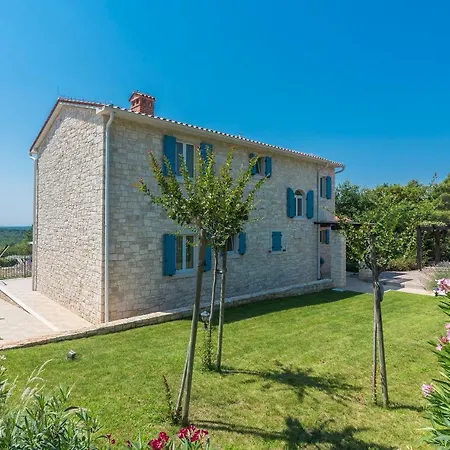 Villa Sterpazzi - Near Porec With Sea View, Private Jacuzzi, Sauna And Pool Visnjan