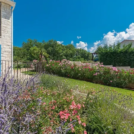 Villa Sterpazzi - Near Porec With Sea View, Private Jacuzzi, Sauna And Pool *