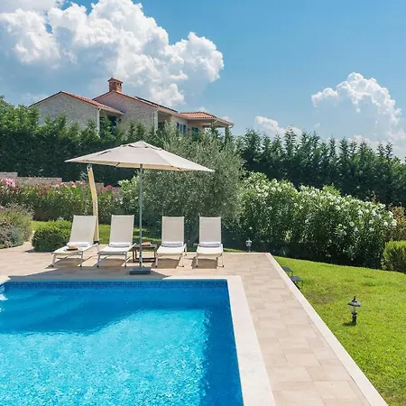 Вилла Sterpazzi Near Porec With Heated Private Pool, Sea View, Jacuzzi And Sauna