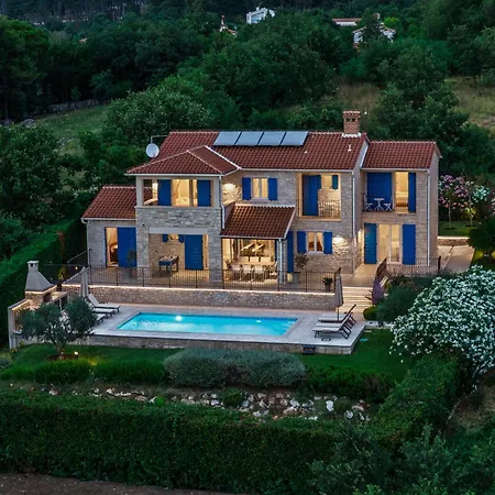 Vila Sterpazzi Near Porec With Heated Private Pool, Sea View, Jacuzzi And Sauna *