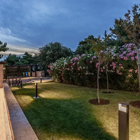 Sterpazzi Near Porec With Heated Private Pool, Sea View, Jacuzzi And Sauna