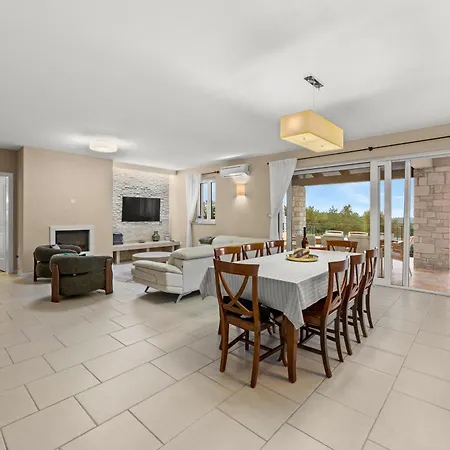 Вилла Sterpazzi Near Porec With Heated Private Pool, Sea View, Jacuzzi And Sauna *