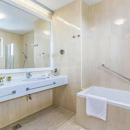 Sterpazzi Near Porec With Heated Private Pool, Sea View, Jacuzzi And Sauna Вилла