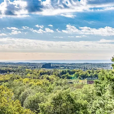 Sterpazzi Near Porec With Heated Private Pool, Sea View, Jacuzzi And Sauna Вилла