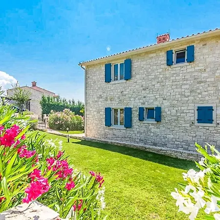 Sterpazzi Near Porec With Heated Private Pool, Sea View, Jacuzzi And Sauna *