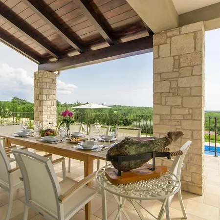 Вилла Sterpazzi Near Porec With Heated Private Pool, Sea View, Jacuzzi And Sauna *